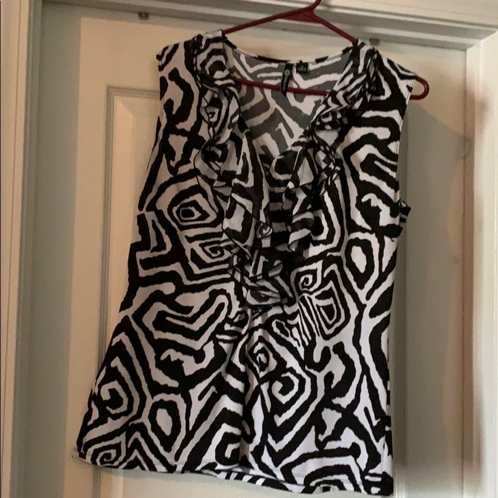Milano sleeveless white/black top M